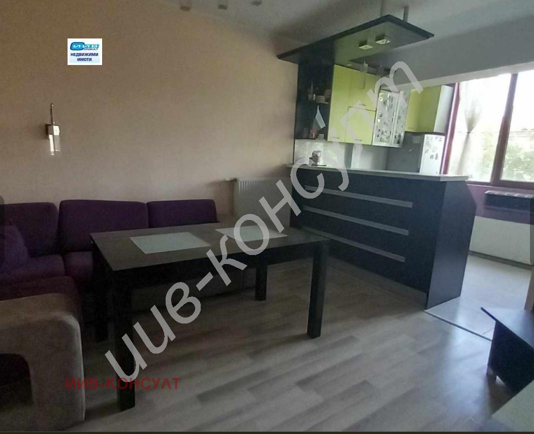 Продава 3-СТАЕН, гр. Велико Търново, Център, снимка 2 - Апартаменти - 52800655