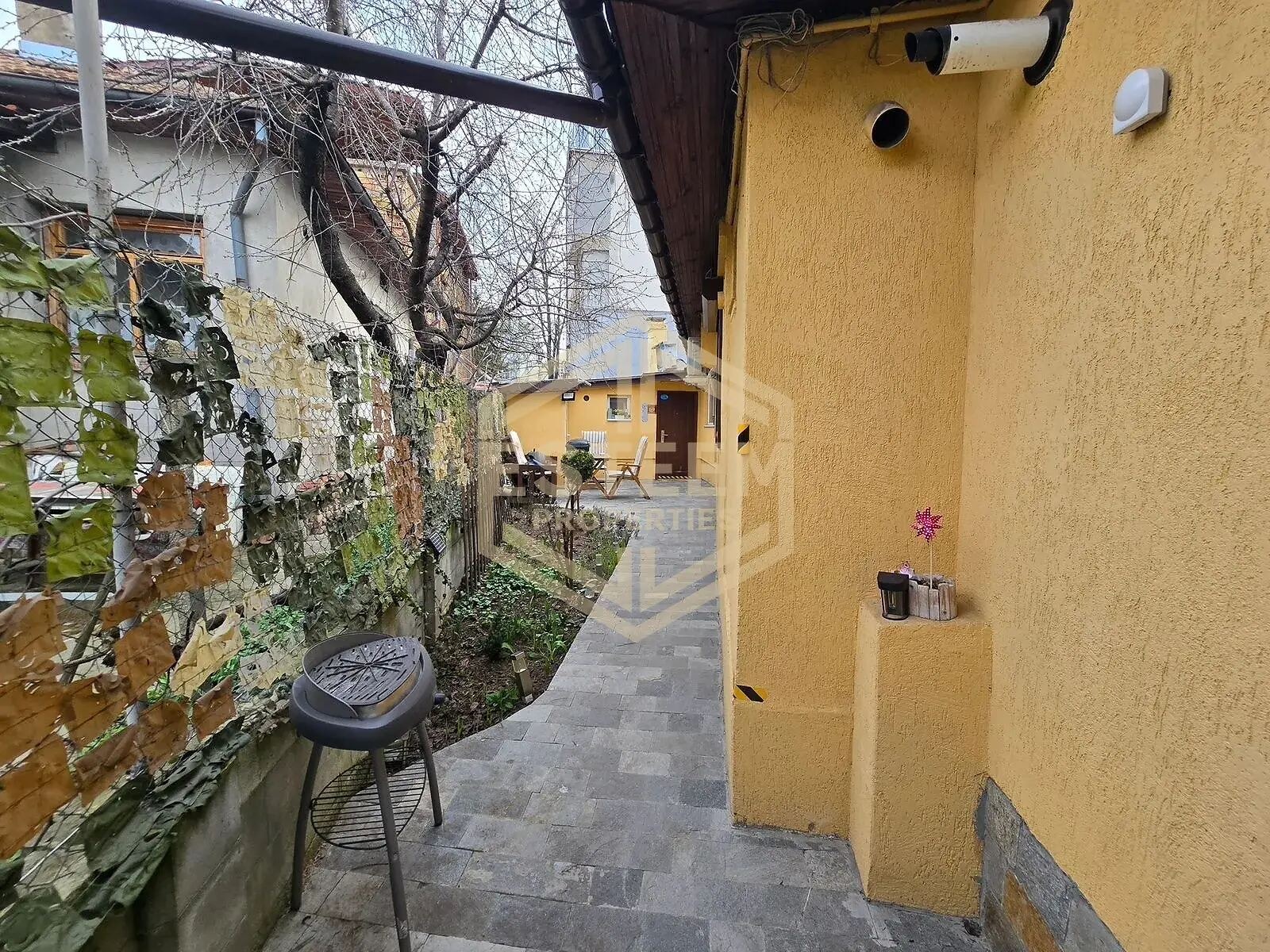 Продава КЪЩА, гр. Русе, Център, снимка 10 - Къщи - 55007094