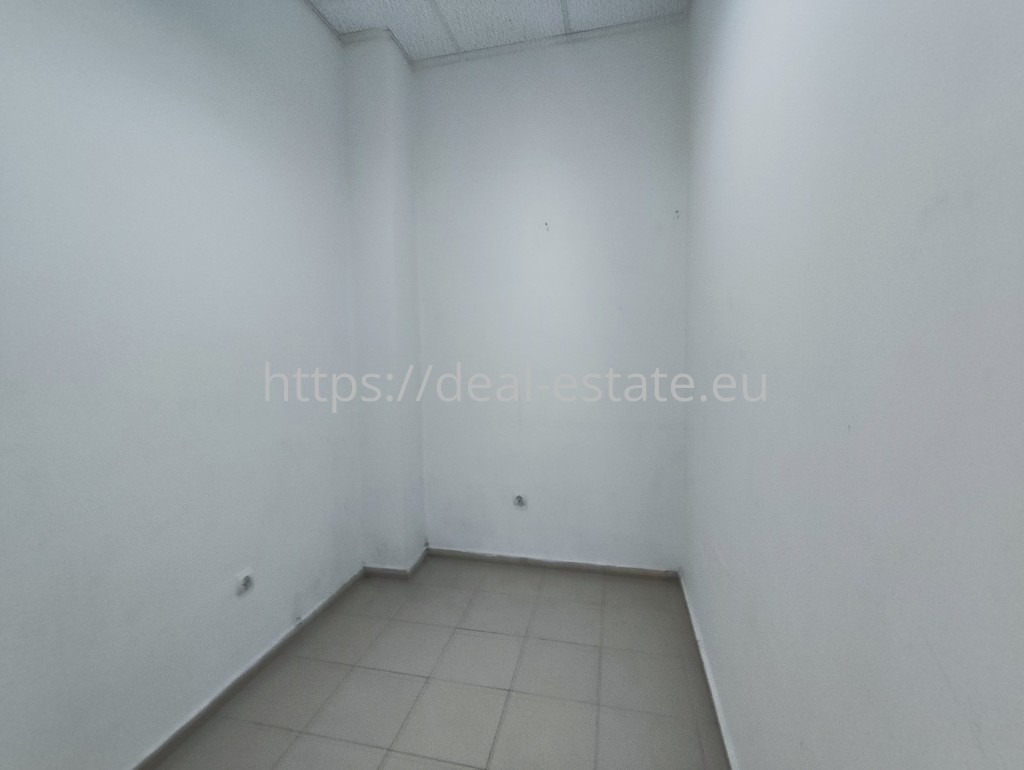 Продава МАГАЗИН, гр. Благоевград, Широк център, снимка 4 - Магазини - 55582191