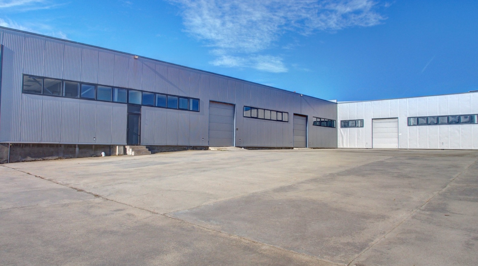 Продава СКЛАД, гр. Брезник, област Перник, снимка 2 - Складове - 48603245