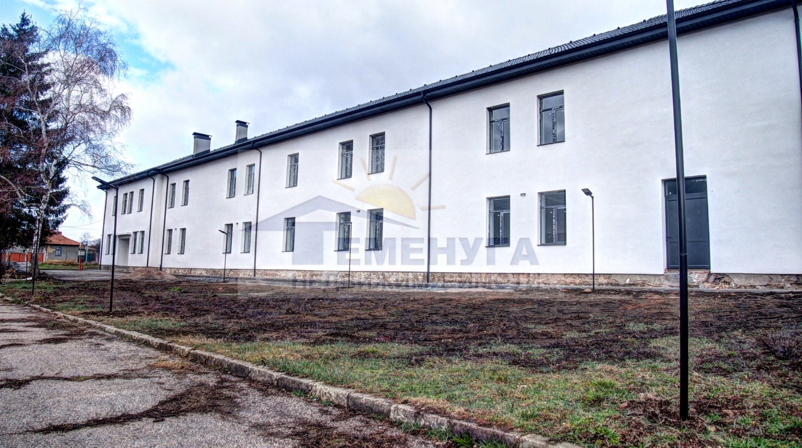 Продава БИЗНЕС ИМОТ, гр. Брезник, област Перник, снимка 2 - Други - 53899265