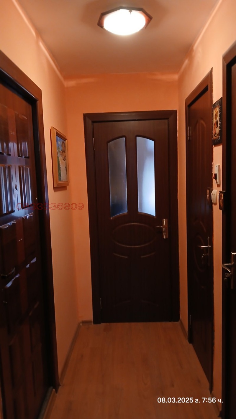 Продава АТЕЛИЕ, ТАВАН в град Русе, Дружба 3 - 30 кв.м / 45 000 € » 88 012.35 лв.