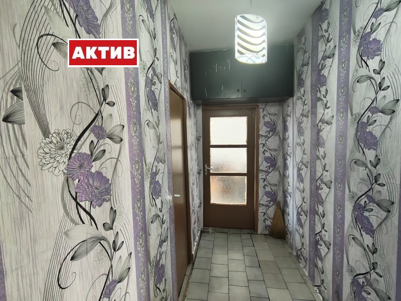 Продава 1-СТАЕН, гр. Търговище, Запад 2, снимка 8 - Апартаменти - 52740804