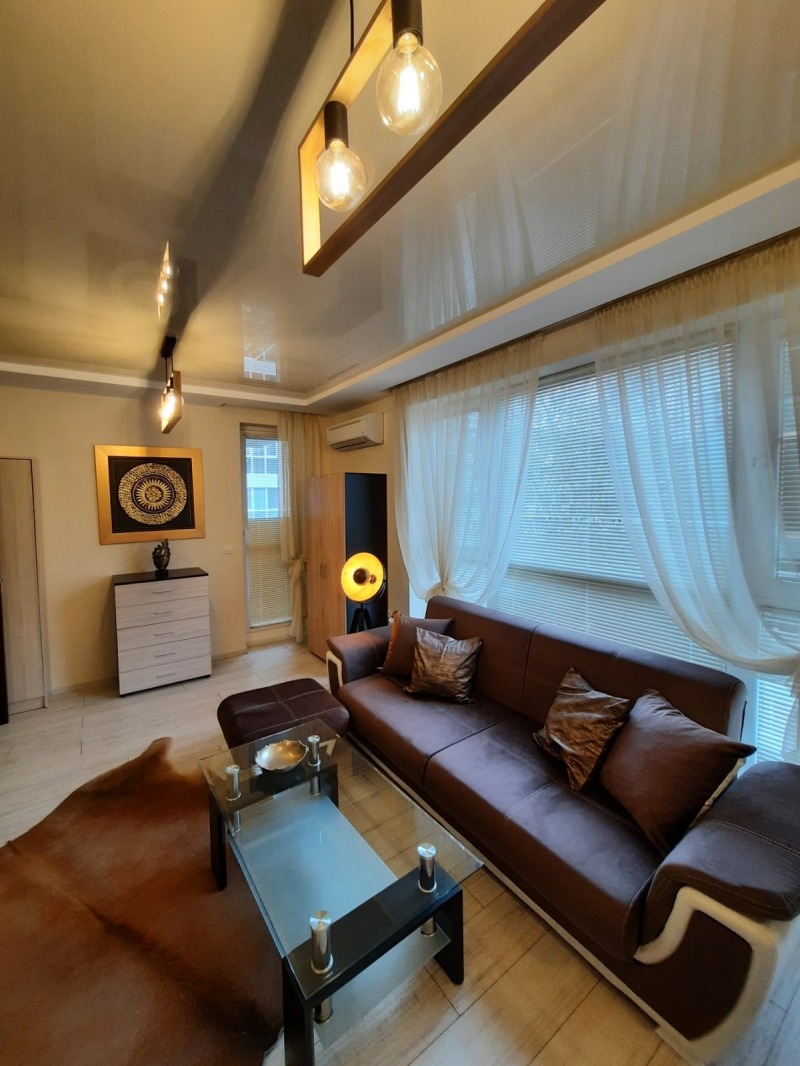 Продава  2-стаен, град Бургас, Зорница •  179 000 EUR • ID 85760069 — holmes.bg - [1] 