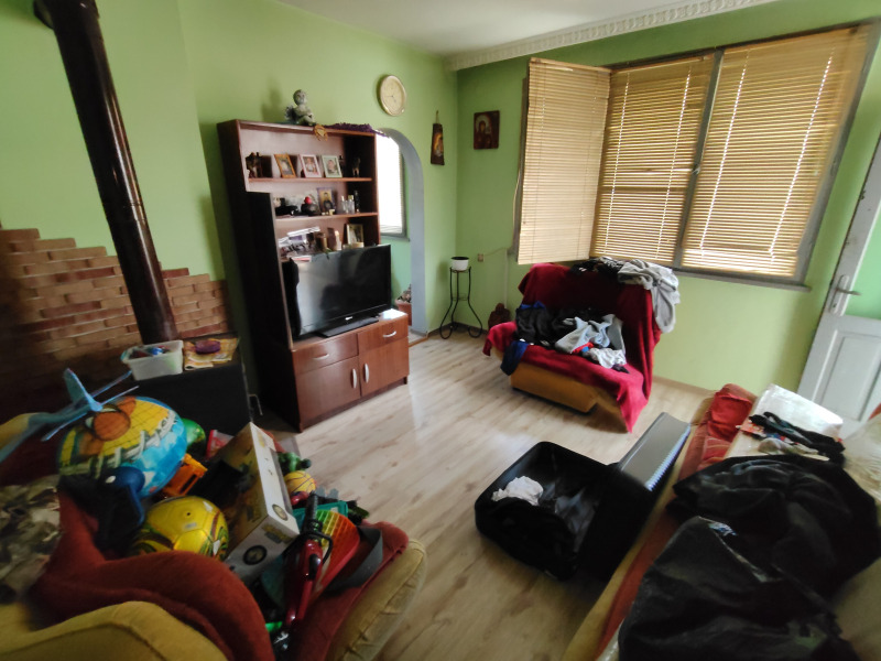 Продава  4-стаен град Варна , Галата , 100 кв.м | 77074430
