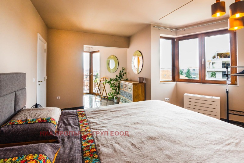 Te koop  3+ slaapkamer Burgas , Tsentar , 337 m² | 14620303 - afbeelding [15]