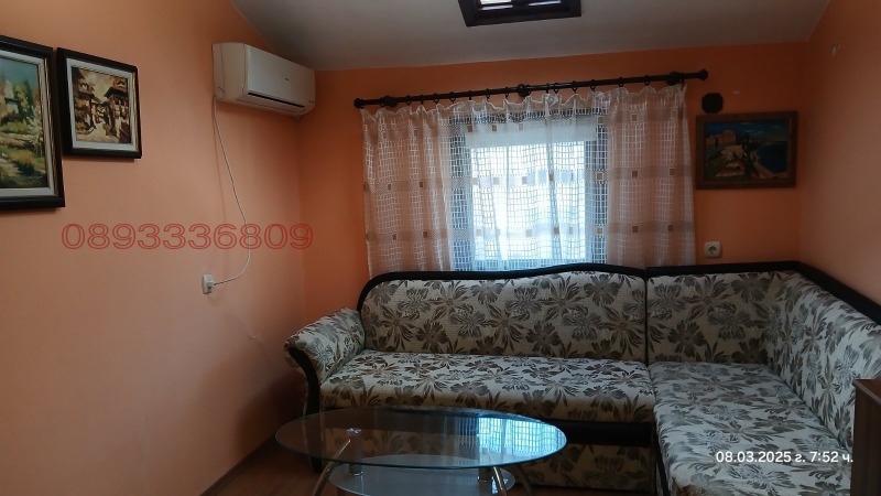 Продава АТЕЛИЕ, ТАВАН, гр. Русе, Дружба 3, снимка 2 - Апартаменти - 52779803