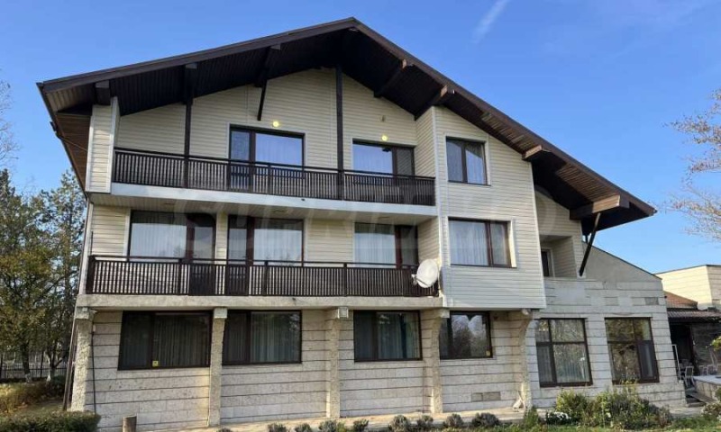 Продава КЪЩА в област Добрич, с. Крушари - 821 кв.м / 715 808 € » 1 399 998.76 лв., СУПРИММО ОФИСИ В СТРАНАТА