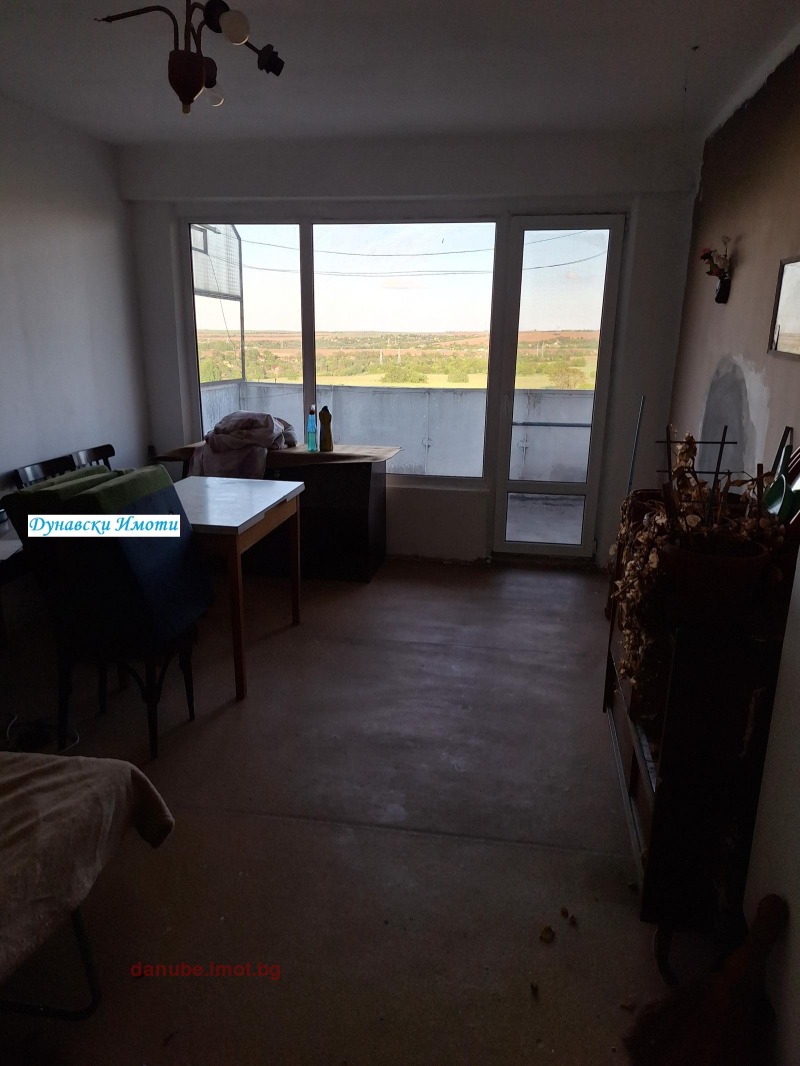 De vânzare  1 dormitor Ruse , Ciarodeica - Iug , 64 mp | 81850224