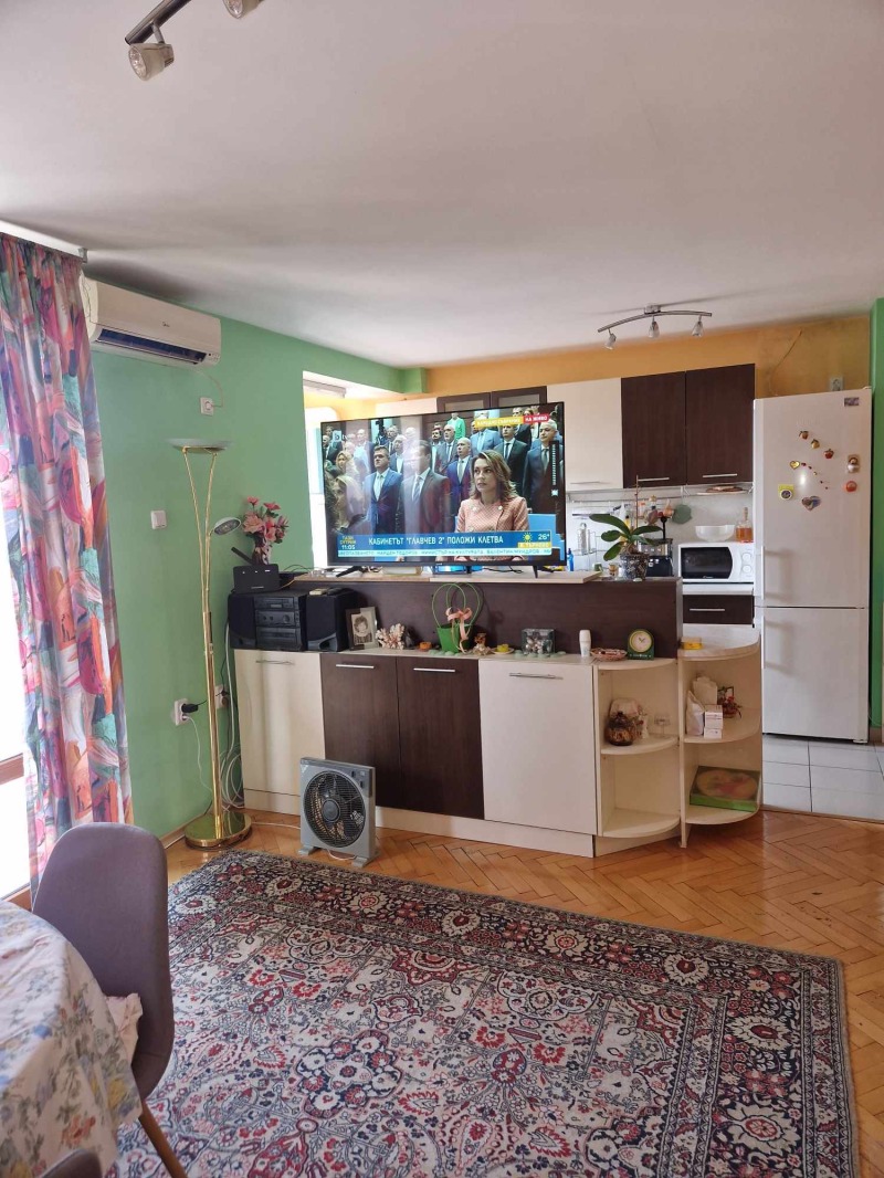 Продава 3-СТАЕН в град Плевен, Идеален център - 110 кв.м / 130 000 € » 254 257.90 лв., ШАНС