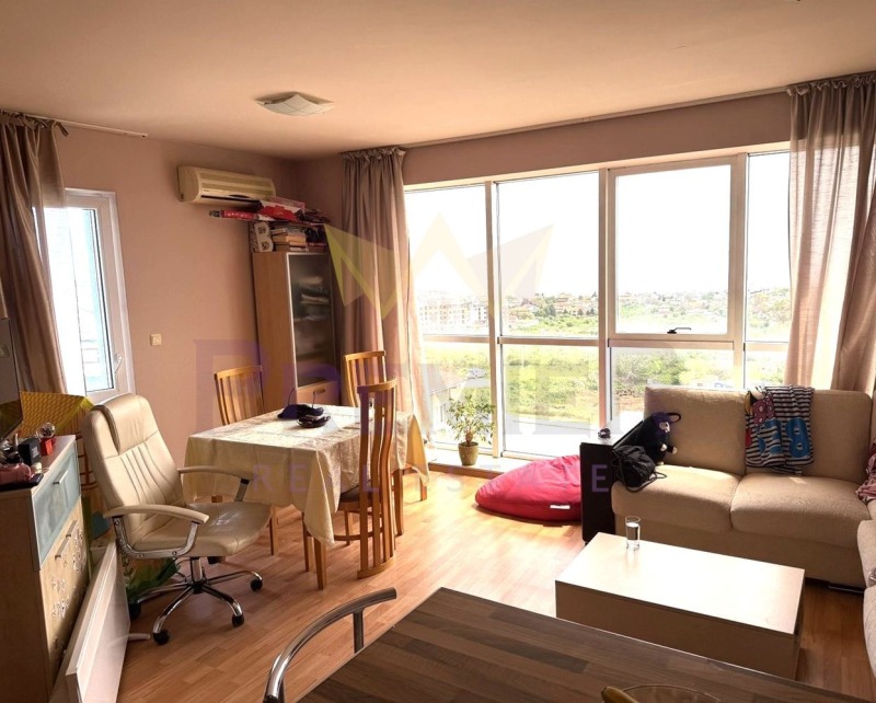 In vendita  2 camere da letto Varna , Vinitsa , 104 mq | 93195107