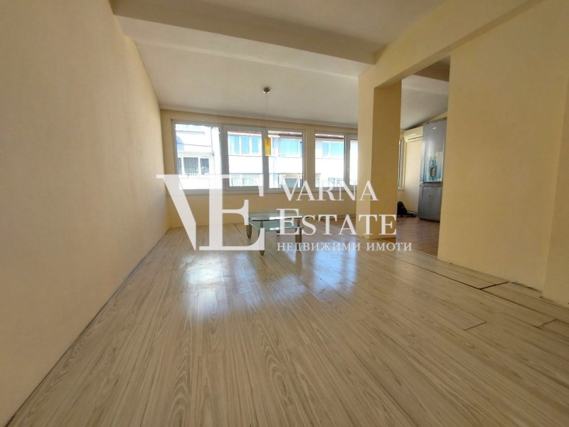 En venta  2 dormitorios Varna , Sportna zala , 80 metros cuadrados | 13600510 - imagen [2]