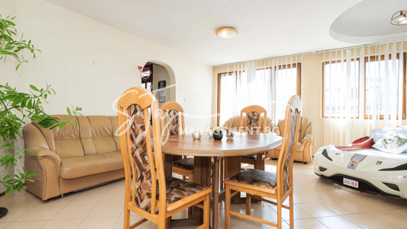 Продава  3-стаен град Бургас , Център , 108 кв.м | 68624466 - изображение [2]