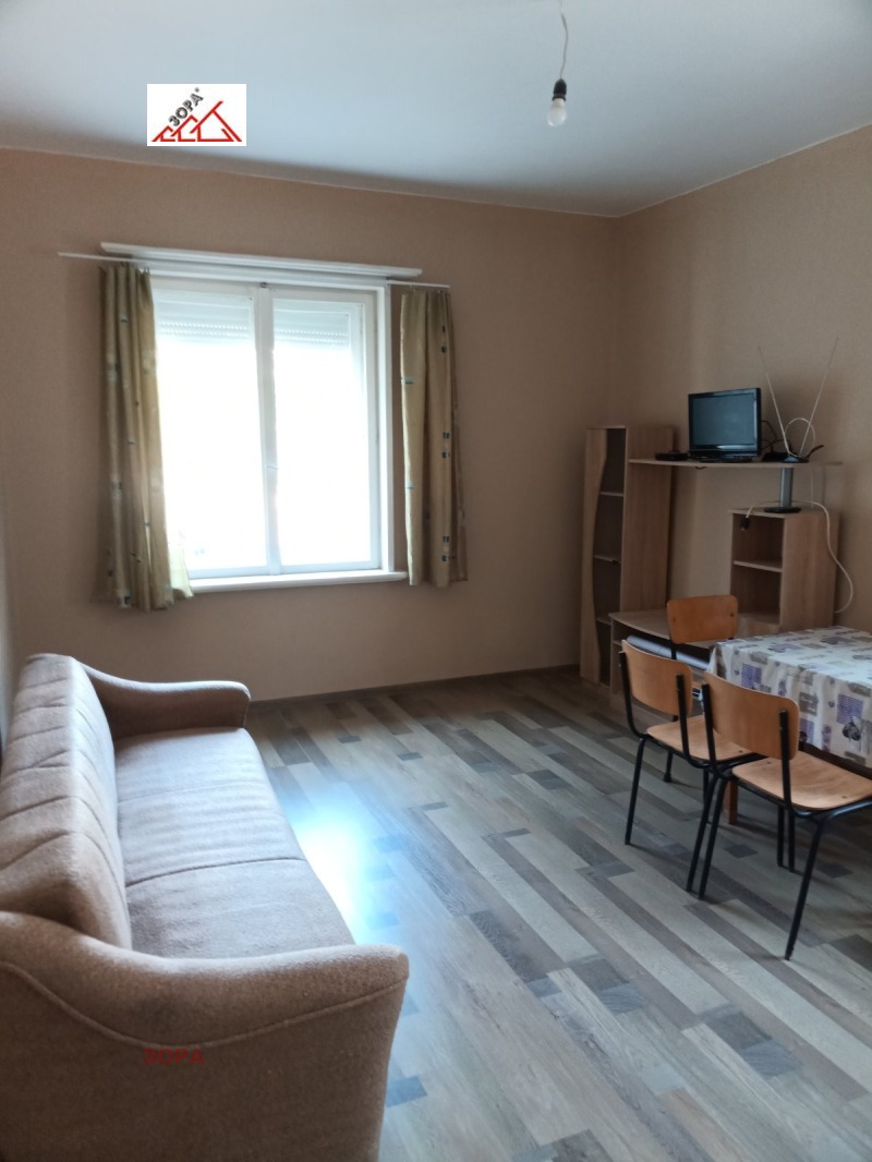 Продава 3-СТАЕН в област Враца, гр. Мездра - 81 кв.м / 87 000 € » 170 157.21 лв., ЗОРА