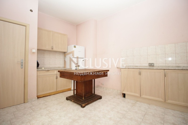 De vânzare  3 dormitoare Sofia , Țentâr , 114 mp | 34354709 - imagine [12]