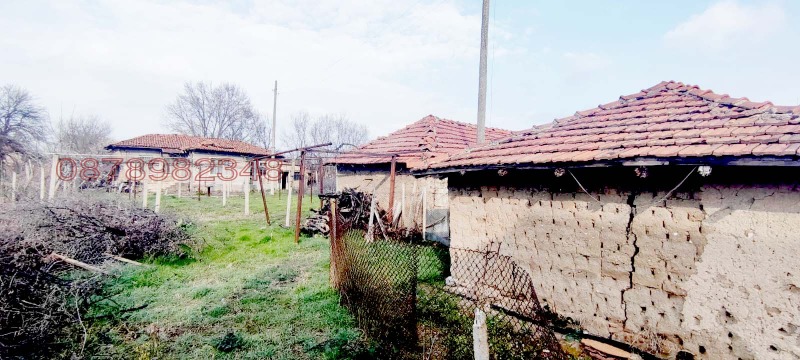 Продава КЪЩА, с. Войсил, област Пловдив, снимка 3 - Къщи - 46461151