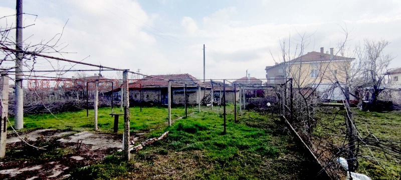 Продава КЪЩА, с. Войсил, област Пловдив, снимка 7 - Къщи - 46461151