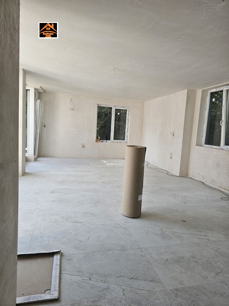 En venta  3 dormitorios Sofia , Karpuzitsa , 214 metros cuadrados | 32391085 - imagen [3]