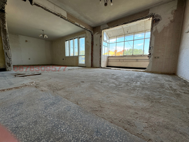 Продава МНОГОСТАЕН, гр. Русе, Център