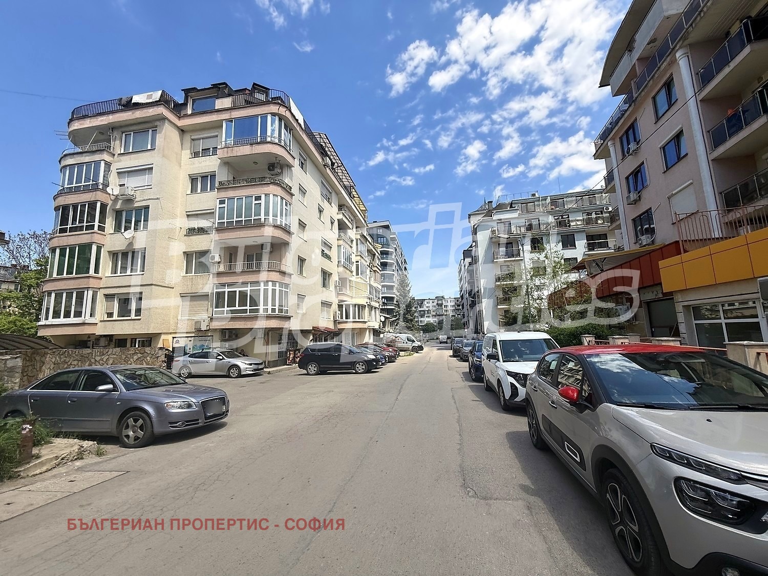 Продава ГАРАЖ, ПАРКОМЯСТО, гр. София, Манастирски ливади, снимка 7 - Гаражи и паркоместа - 54453294