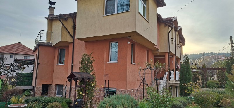 Продава КЪЩА в град София, Горна баня - 255 кв.м / 550 000 € » 1 075 706.50 лв., ВИКТОРИЯ ИНВЕСТ ООД