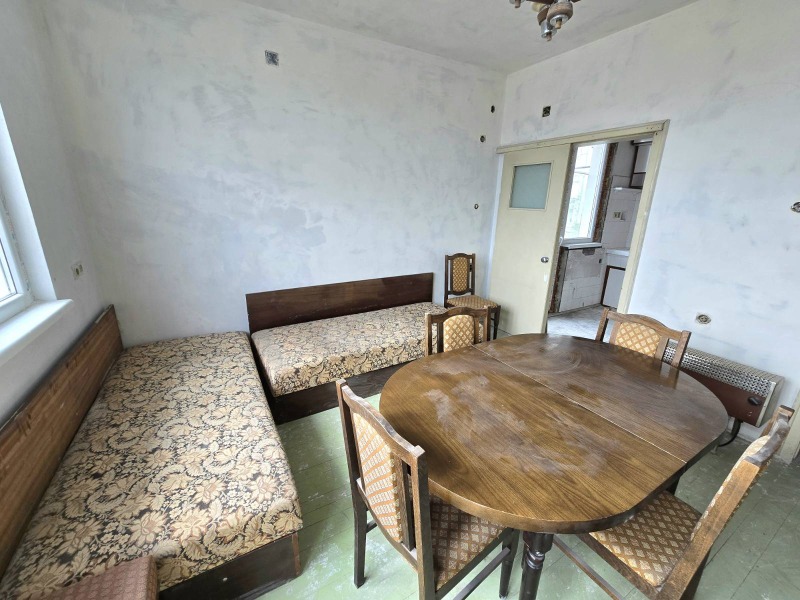 Продава 4-СТАЕН, гр. Велико Търново, Акация, снимка 2 - Апартаменти - 52223245