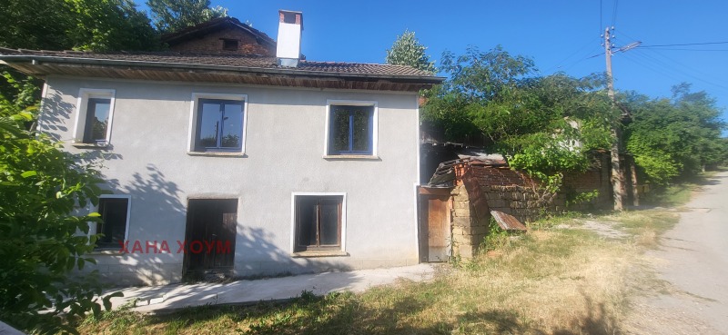 Продава КЪЩА в област Ловеч, с. Белиш - 334 кв.м / 53 500 € » 104 636.91 лв., ХАНА ХОУМ