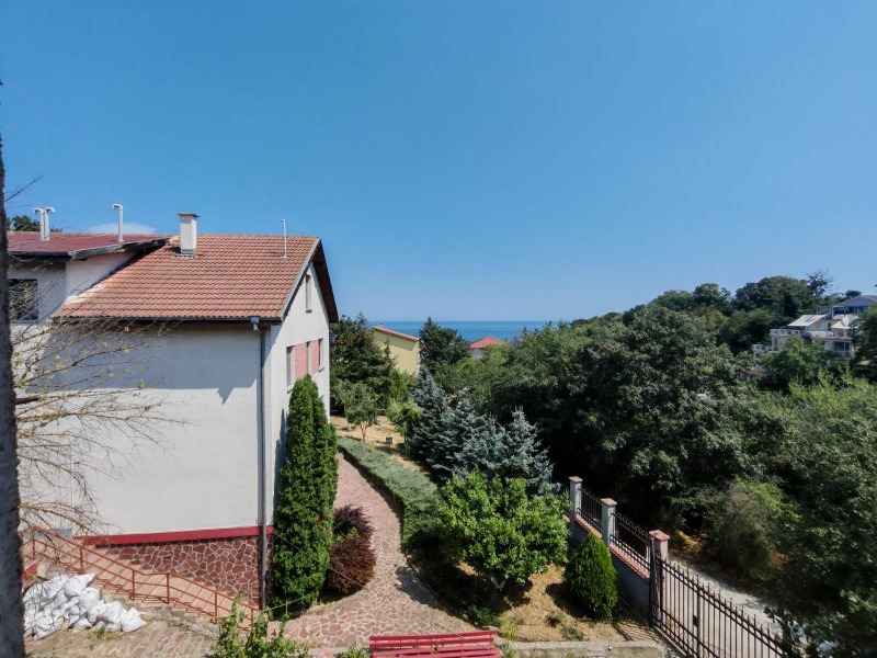 Продава  3-стаен град Варна , м-т Ален мак , 131 кв.м | 35843764