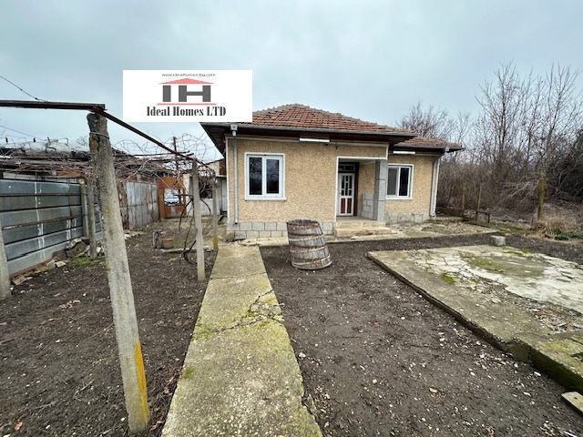 Продава КЪЩА, с. Поликраище, област Велико Търново, снимка 16 - Къщи - 44697592