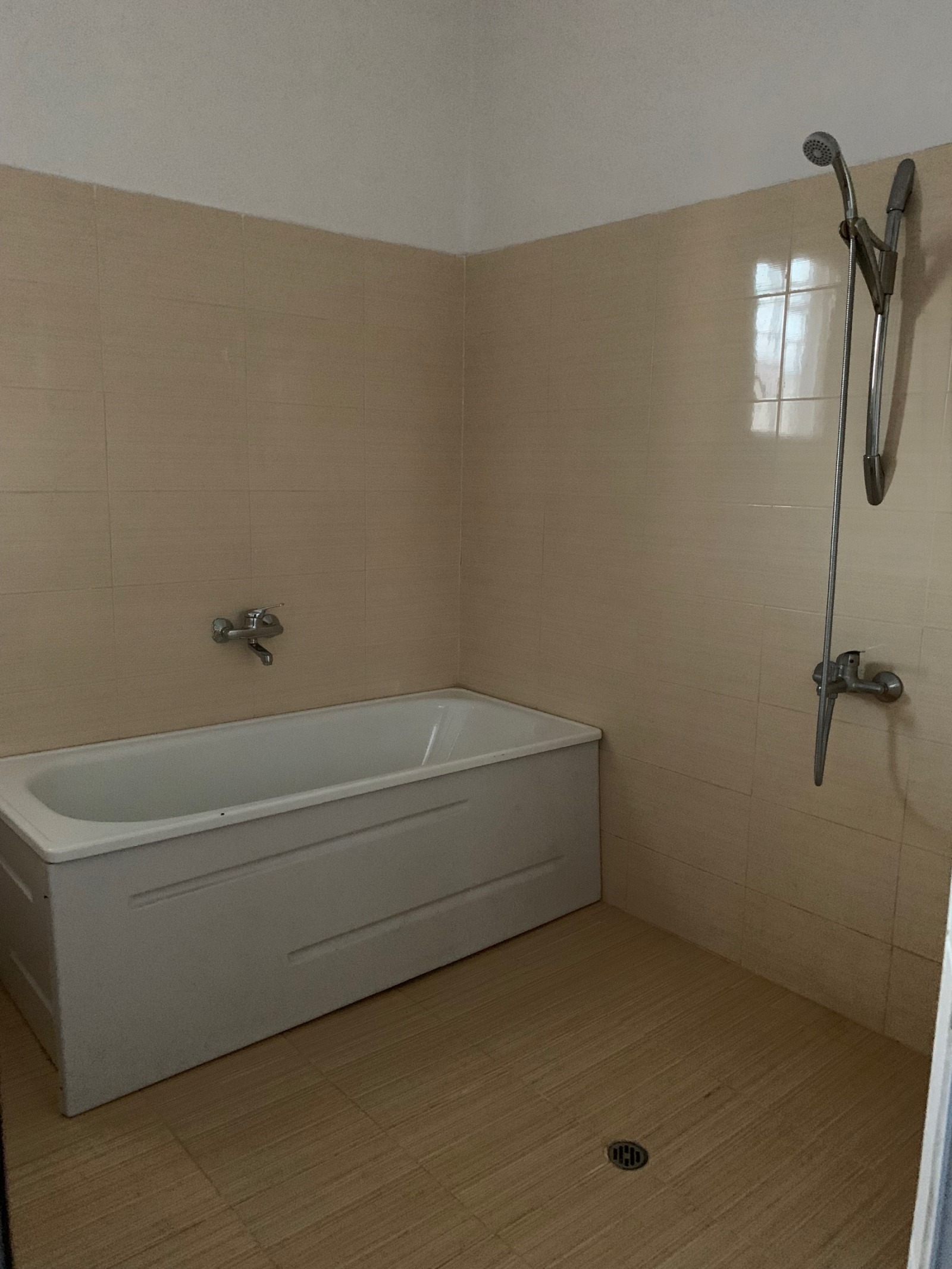 Продава 4-СТАЕН, гр. София, Хаджи Димитър, снимка 14 - Апартаменти - 55989014