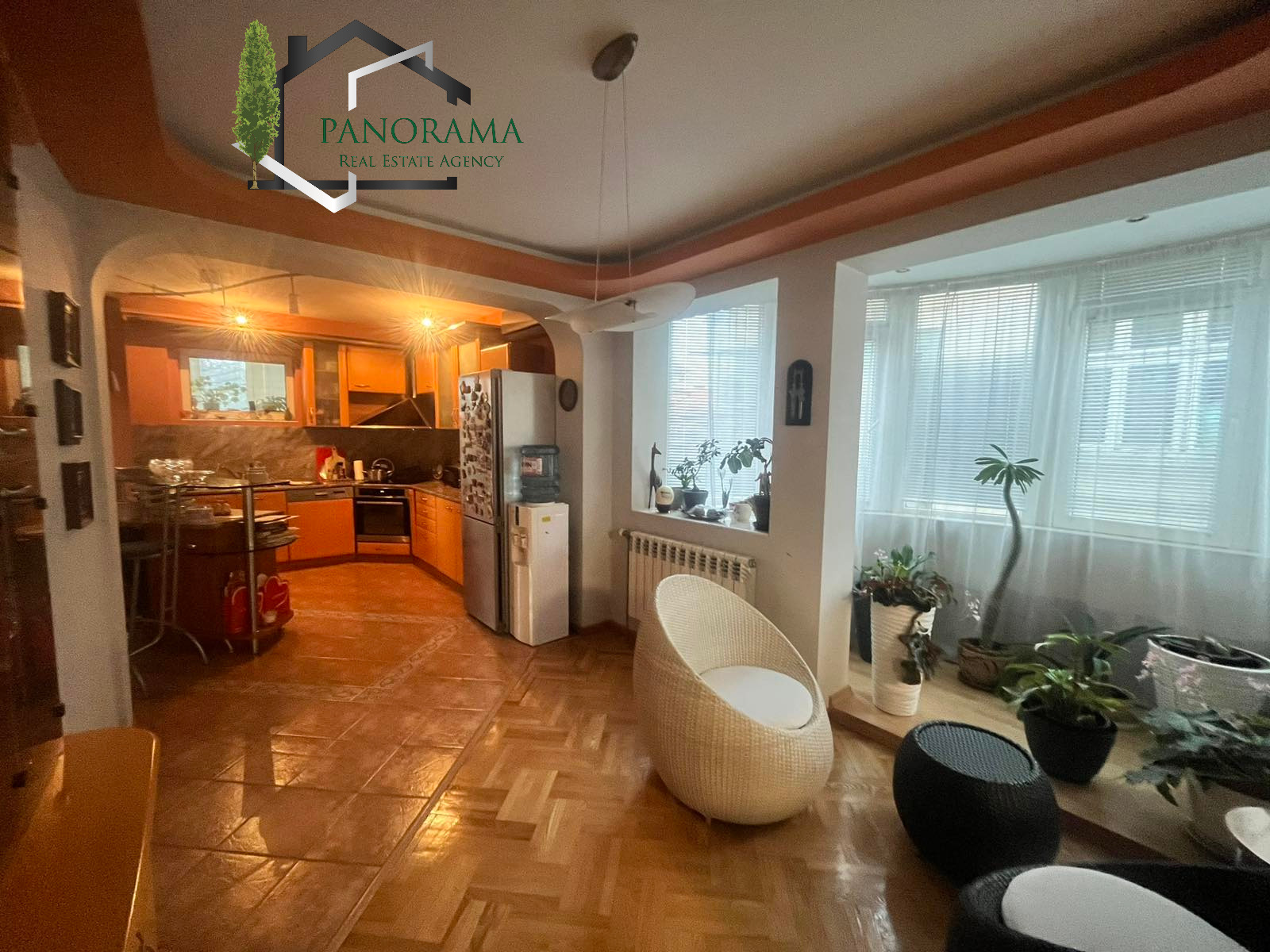 Продава КЪЩА, гр. Шумен, Военно училище, снимка 2 - Къщи - 54205868