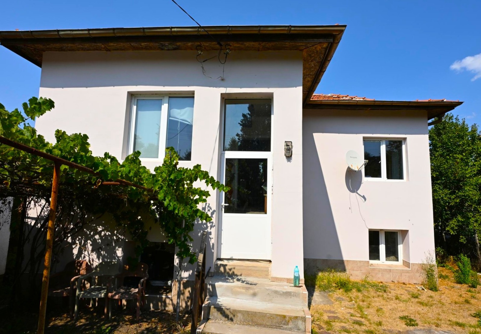Продава ВИЛА, с. Витановци, област Перник, снимка 2 - Вили - 56354725