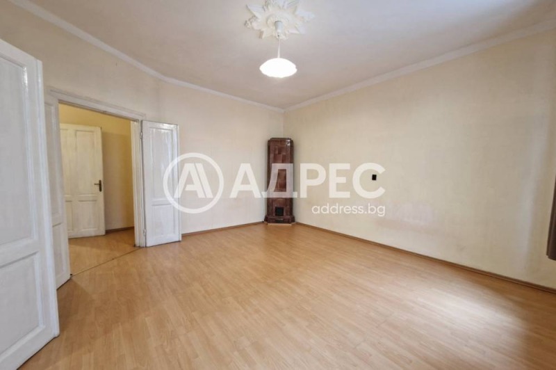 Продава  3-стаен, град София, Център •  389 000 EUR • ID 81524281 — holmes.bg - [1] 