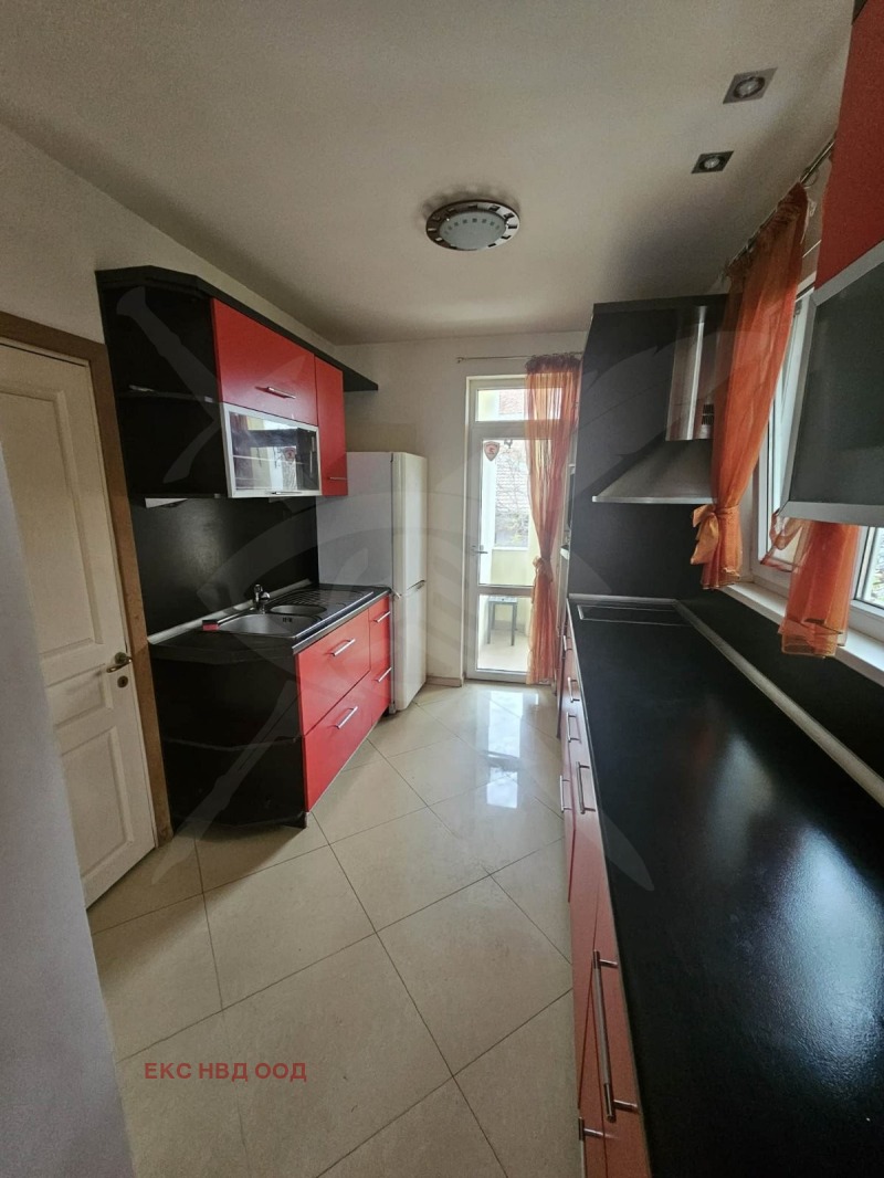 Продава 3-СТАЕН, гр. Пловдив, Кючук Париж, снимка 2 - Апартаменти - 53166545