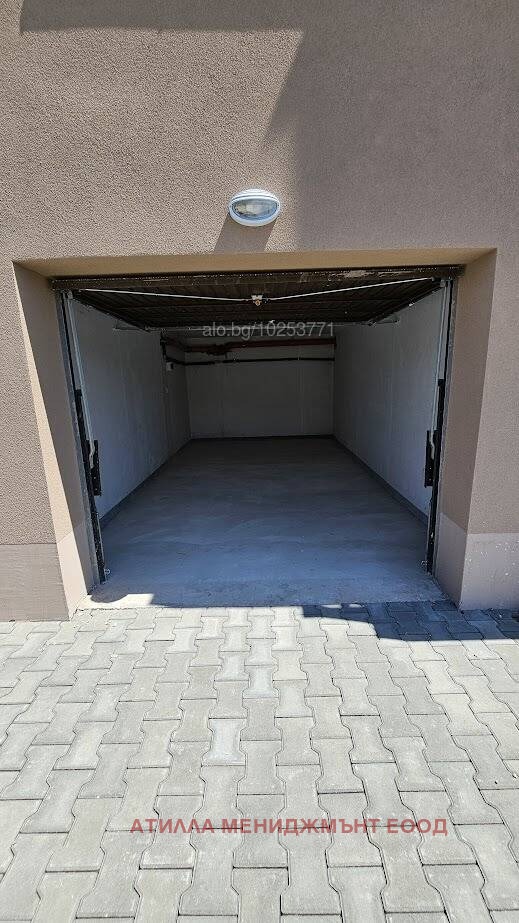 Продава  2-стаен град Пловдив , Остромила , 70 кв.м | 41506811