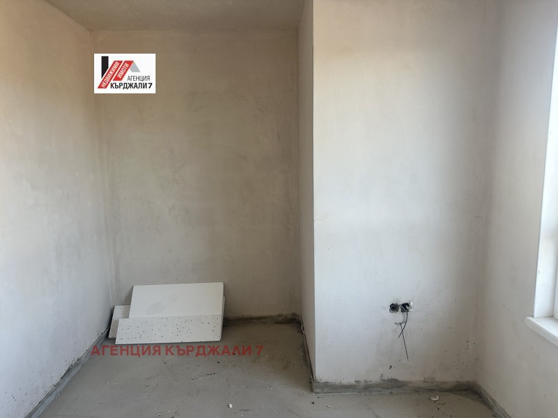 En venta  2 dormitorios Kardzhali , Veselchane , 160 metros cuadrados | 93851913 - imagen [7]