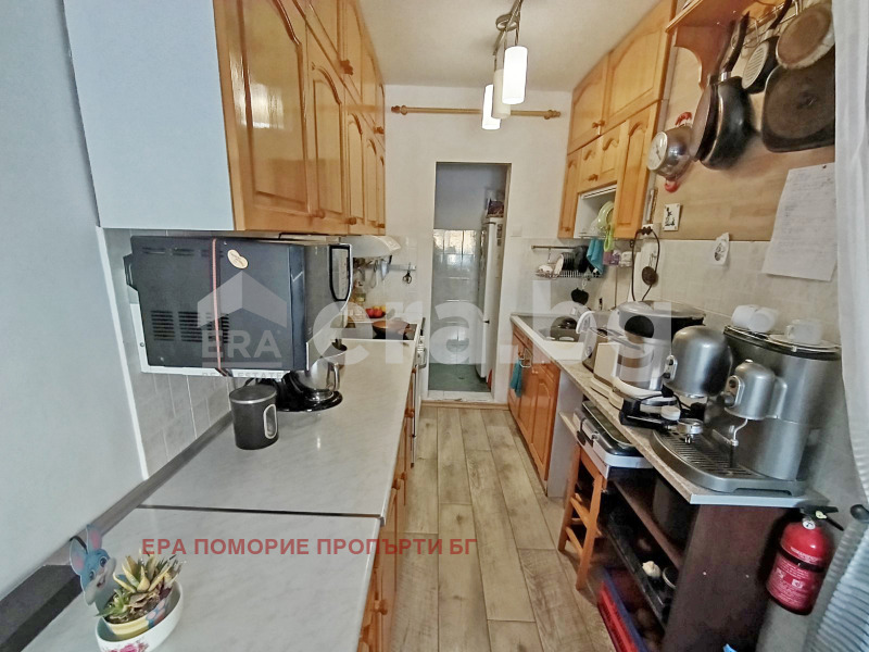 Продава 3-СТАЕН, гр. Поморие, област Бургас, снимка 2 - Апартаменти - 52039829