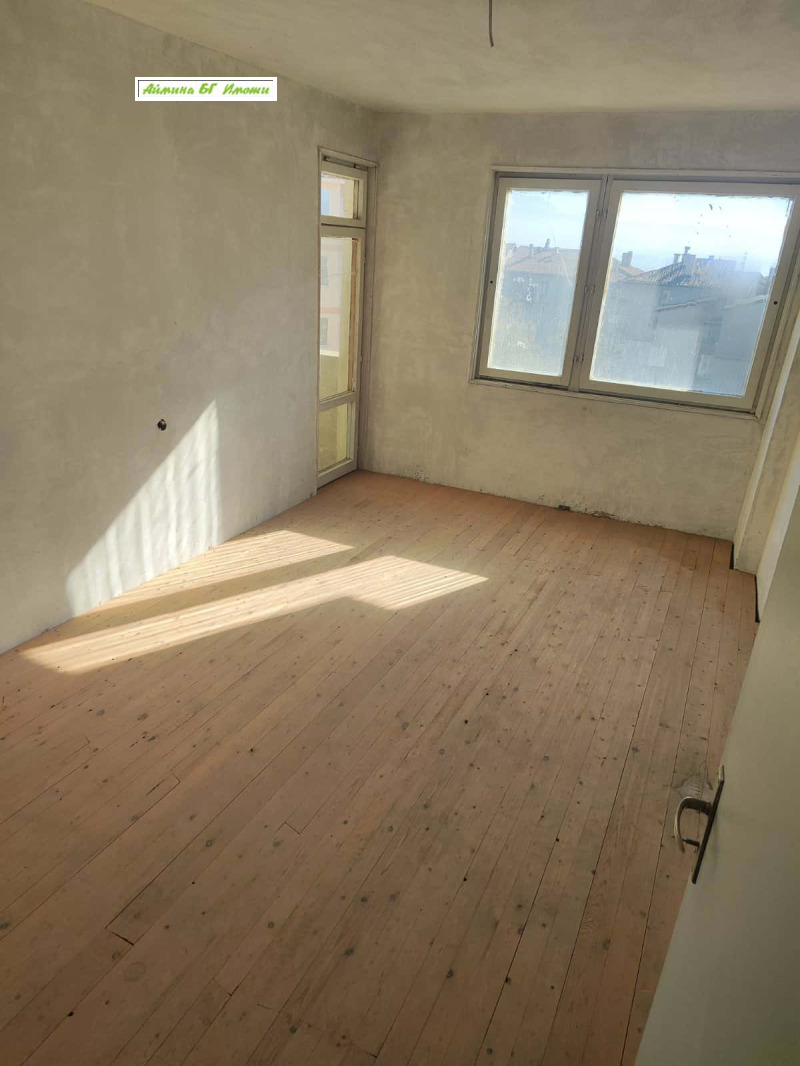 Продава 4-СТАЕН, гр. Благоевград, Освобождение, снимка 2 - Апартаменти - 52554189