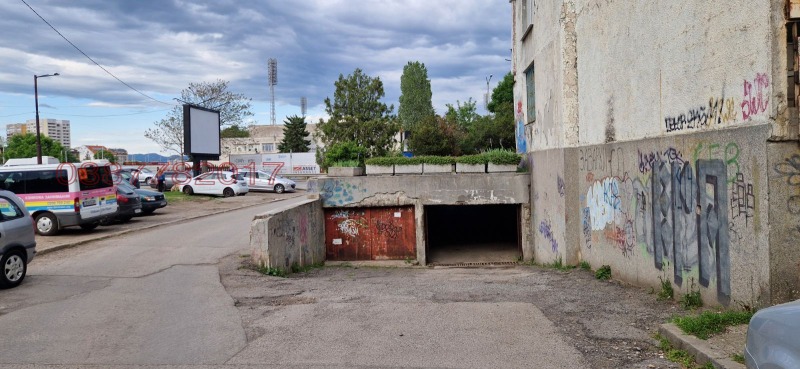 Продава ГАРАЖ, ПАРКОМЯСТО, гр. София, Сухата река, снимка 2 - Гаражи и паркоместа - 52869210