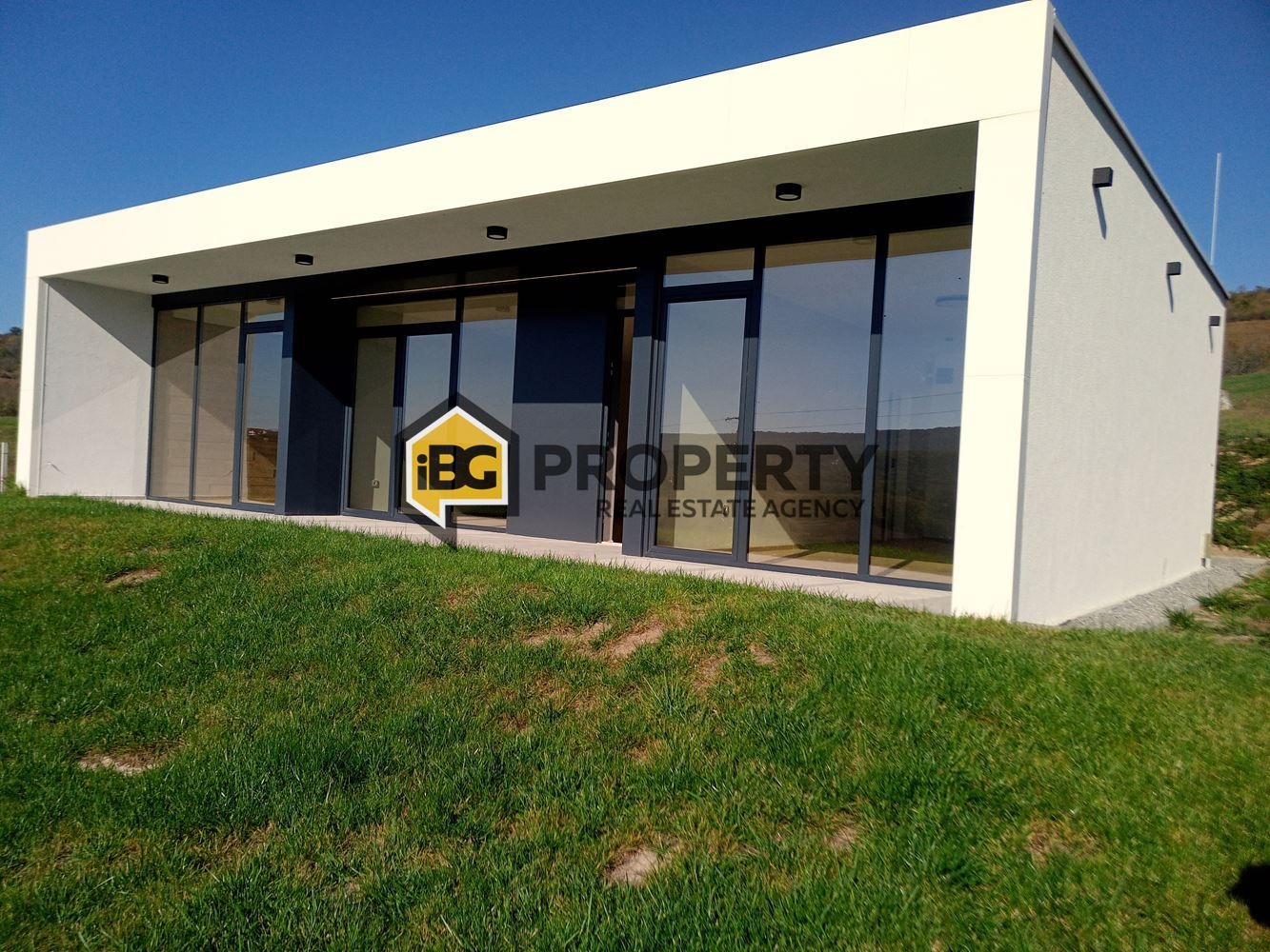 Продава КЪЩА, к.к. Албена, област Добрич, снимка 2 - Къщи - 47785737