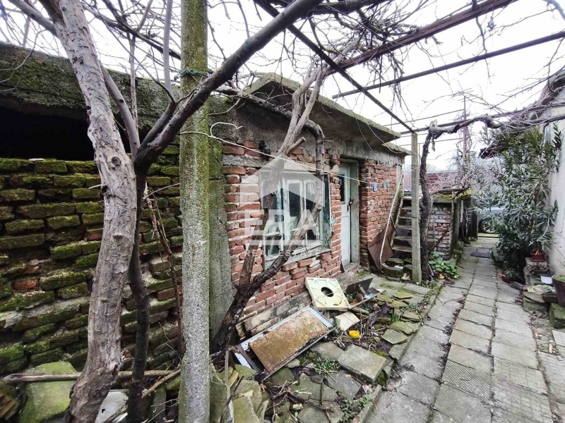 Продава КЪЩА, гр. Ямбол, Боровец, снимка 3 - Къщи - 56458147