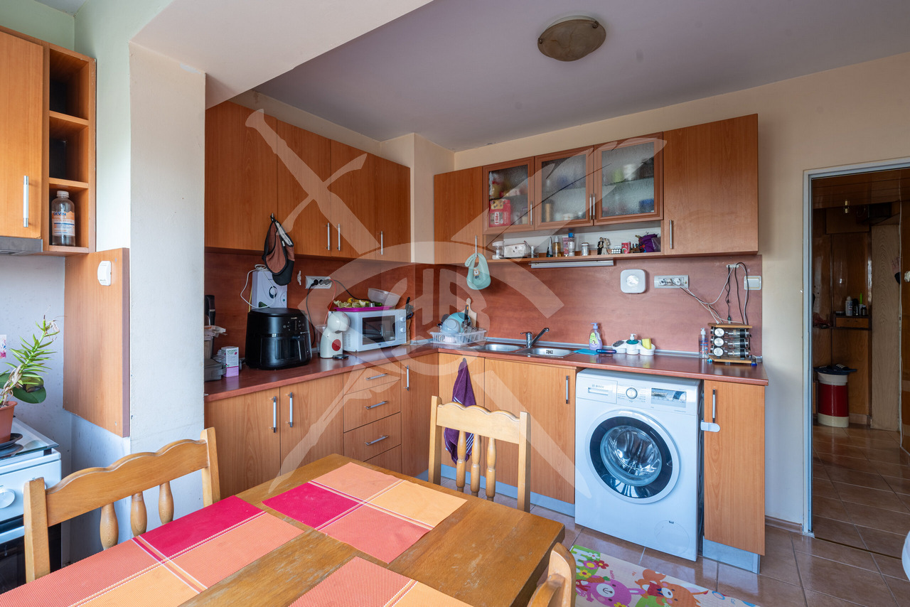 Продава 3-СТАЕН, гр. Варна, Цветен квартал