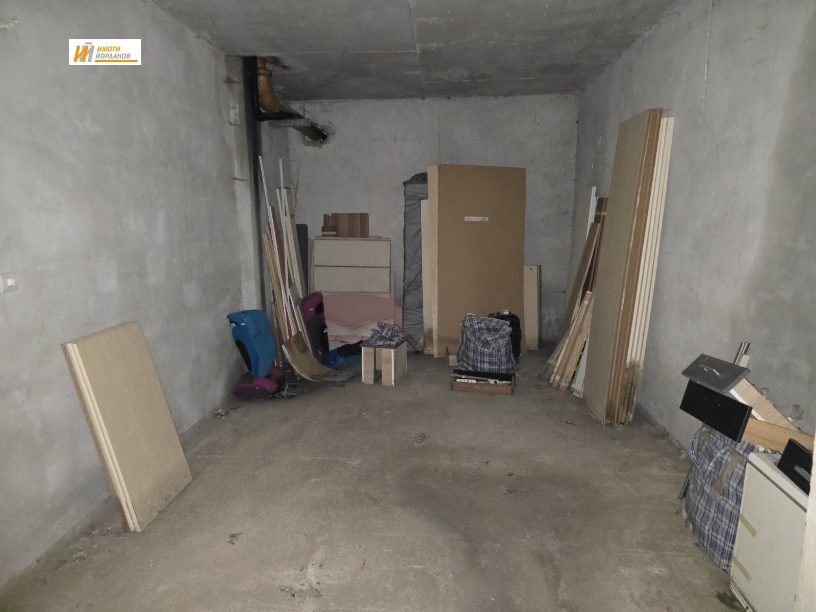 Продава ГАРАЖ, ПАРКОМЯСТО, гр. Велико Търново, Колю Фичето, снимка 2 - Гаражи и паркоместа - 55291970