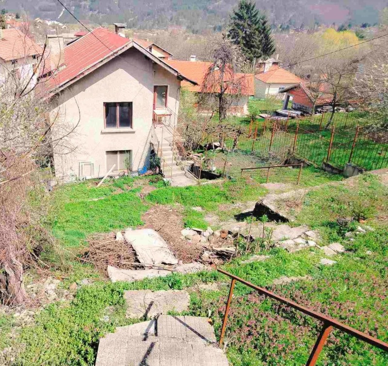 Продава ЕТАЖ ОТ КЪЩА в град София, с. Кокаляне - 90 кв.м / 139 000 € » 271 860.37 лв., ЕЛИТ