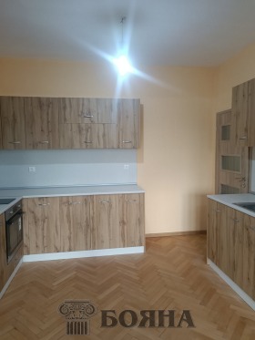 1 ložnice Centar, Ruse 3