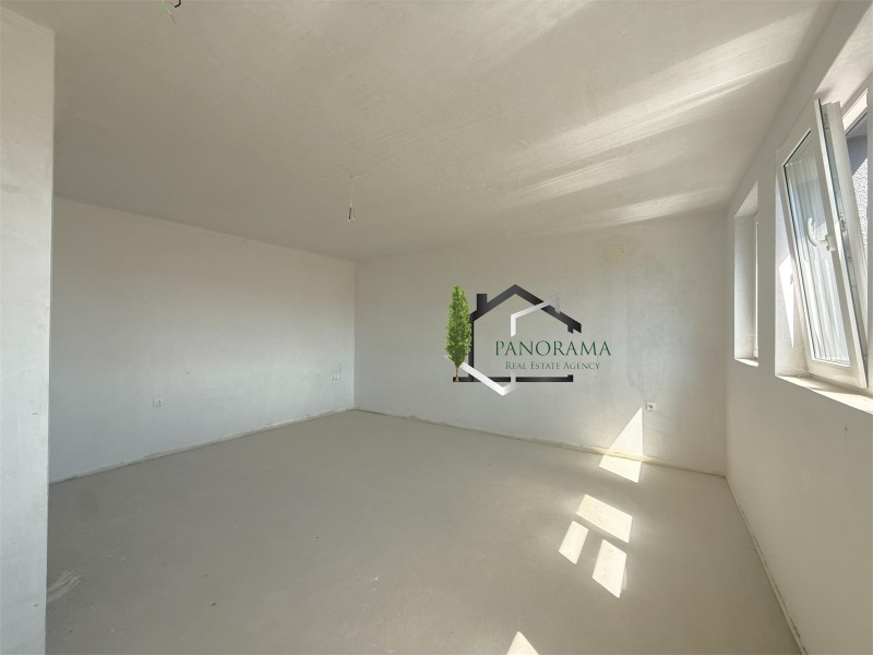 Myytävänä  Studio Šumen , Basejna , 43 neliömetriä | 63640980