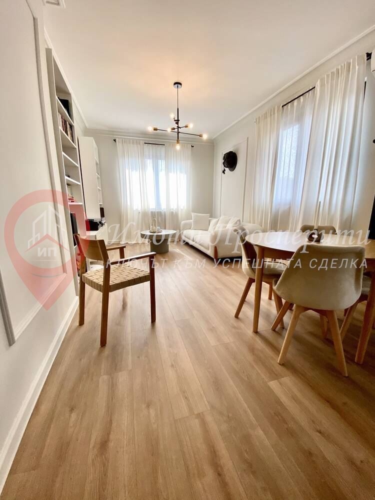 Продава  3-стаен град София , Център , 90 кв.м | 45063973