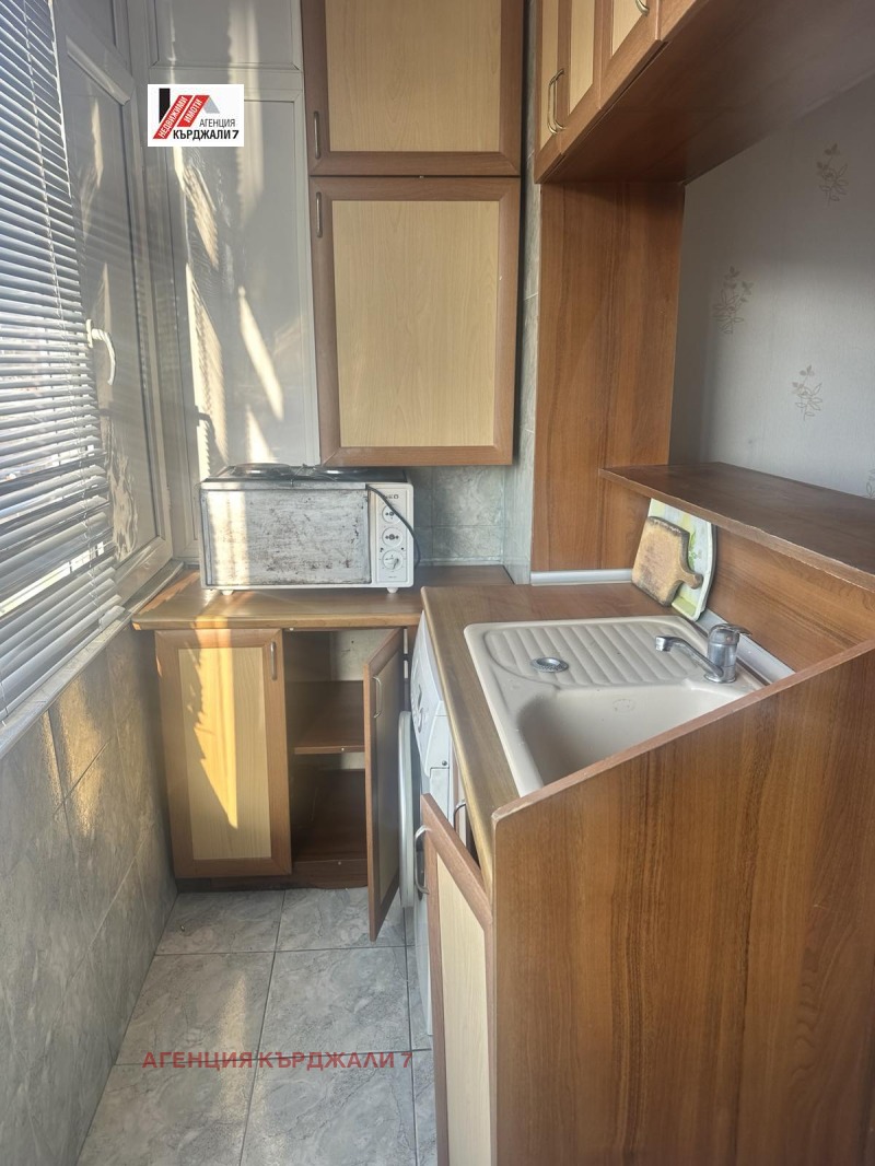 Продава 3-СТАЕН, гр. Кърджали, Център, снимка 9 - Апартаменти - 52935879