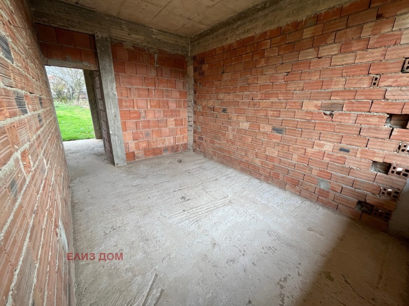 Продава КЪЩА, с. Долище, област Варна, снимка 8 - Къщи - 52637970