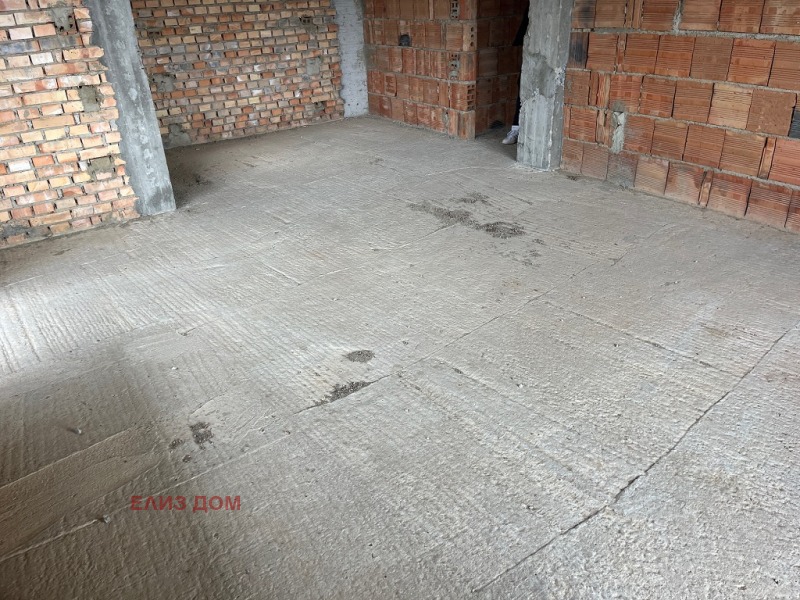 Продава КЪЩА, с. Долище, област Варна, снимка 2 - Къщи - 52637970